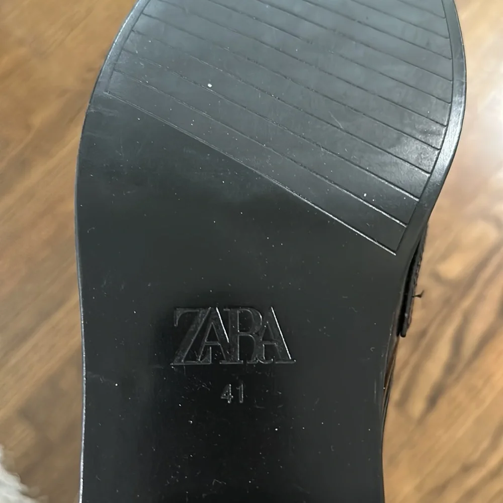 NWT Zara Women’s Loafer Slide On Shiny Black Mules Size 10/41